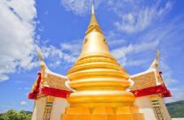 Храм Кхао Хуа Джук (Wat Khao Hua Juk) на Самуи Таиланд