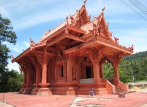 Wat Ratchathammaram или Красный храм на Самуи Таиланд