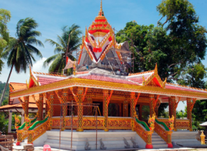 Храм Самрет (Wat Samret) на Самуи Таиланд